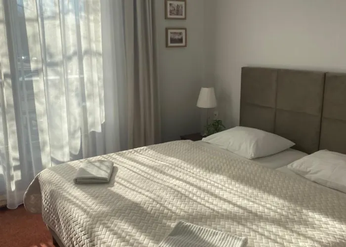 Yacht Club Bed & Breakfast