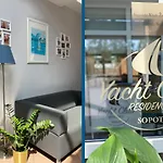 Yacht Club Bed & Breakfast Sopot