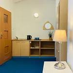 索波特游艇俱乐部旅馆 住宿加早餐酒店 3*