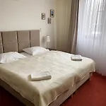 Bed & Breakfast Yacht Club 3*