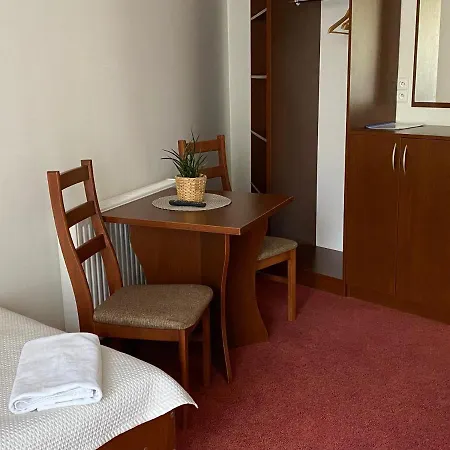 Yacht Club 소포트