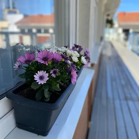 Bed and Breakfast Yacht Club Σόποτ