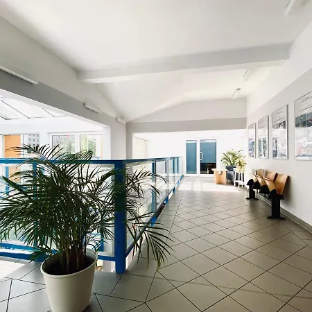 Yacht Club Bed and Breakfast Σόποτ