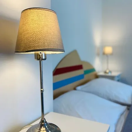 Bed and Breakfast Yacht Club