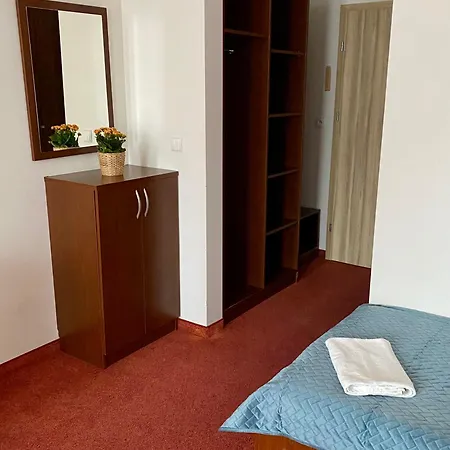 Bed and Breakfast Yacht Club Σόποτ
