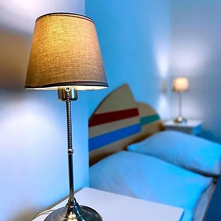 Bed & Breakfast Yacht Club 3*