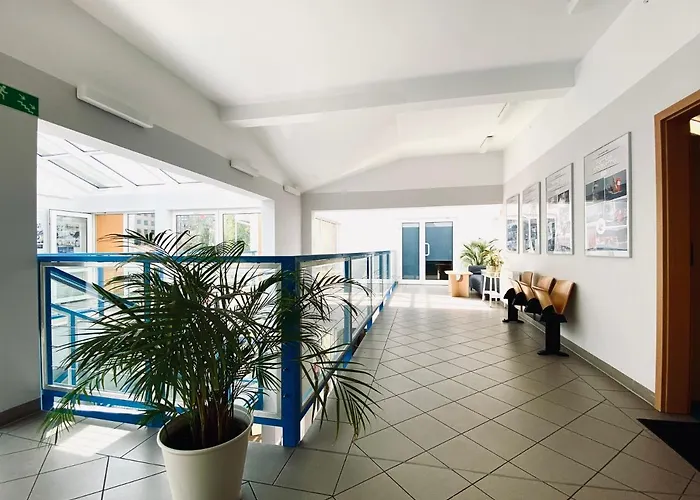 Yacht Club Couette-café Sopot