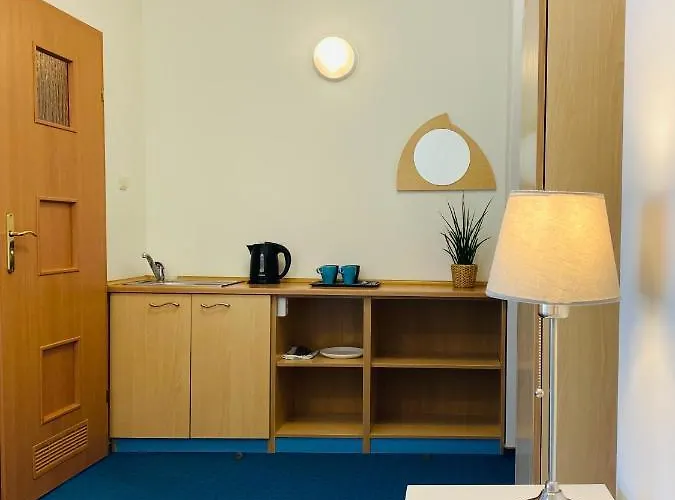 Yacht Club Couette-café 3*