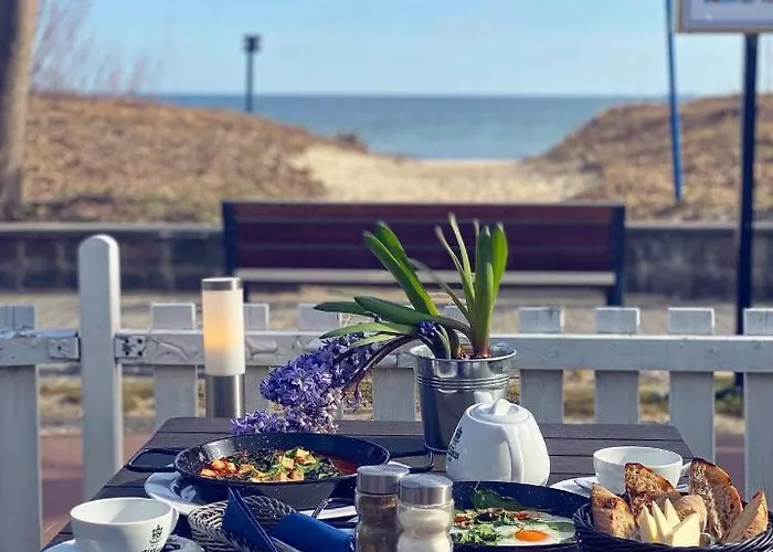 Couette-café Yacht Club 3*